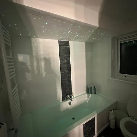 Luxury Detached Near Bhx, Jlr, Nec Birmingham